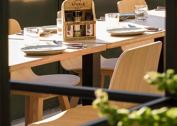 Nonanteneuf - Contactless Check-in סייר