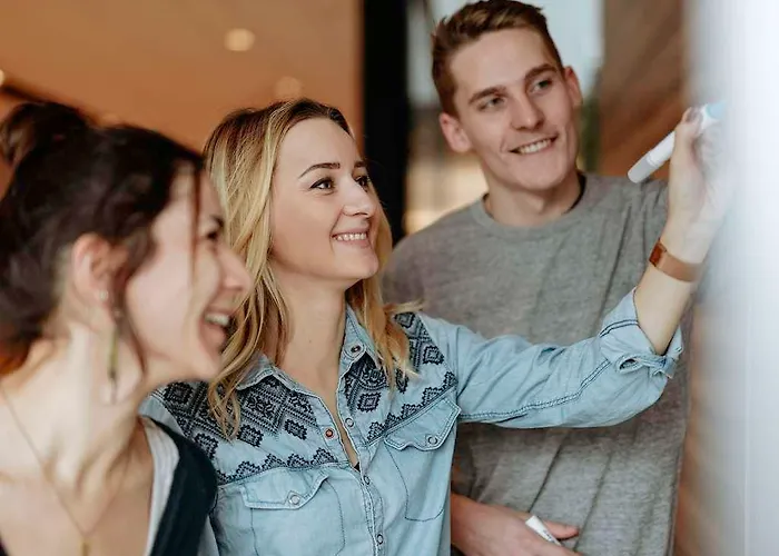 Nonanteneuf - Contactless Check-in 3* סייר