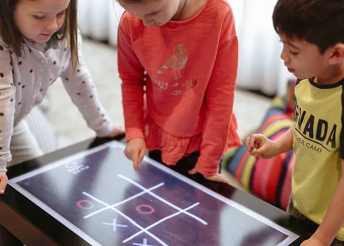 Nonanteneuf - Contactless Check-in סייר