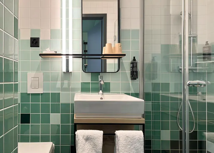 Nonanteneuf - Contactless Check-in סייר