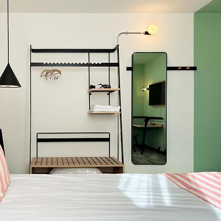 Nonanteneuf - Contactless Check-in 시에레