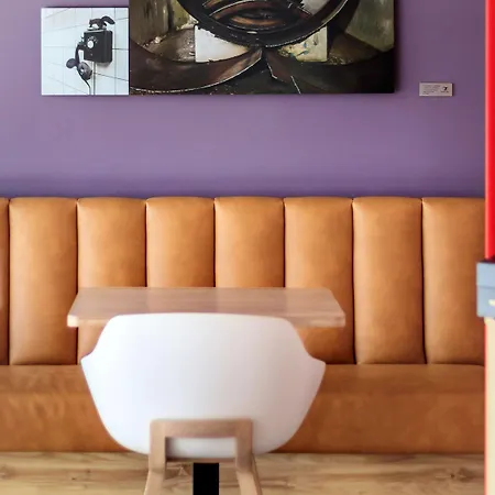 Nonanteneuf - Contactless Check-in סייר