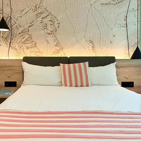 Nonanteneuf - Contactless Check-in סייר